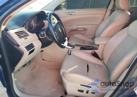 2010 Suzuki Kizashi Sls z USA, uszkodzony, nr VIN JS2RF9A73A6100331